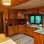 Na Gorach Z Goraca Balia I Sauna 山林小屋 *