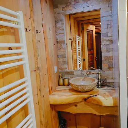 Na Górach Z Gorącą Balią Lodge