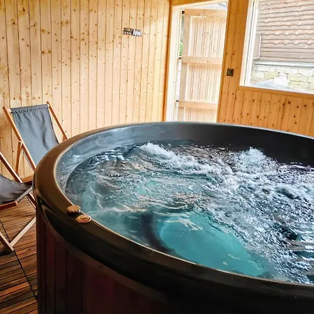 Na Górach Z Gorącą Balią Lodge